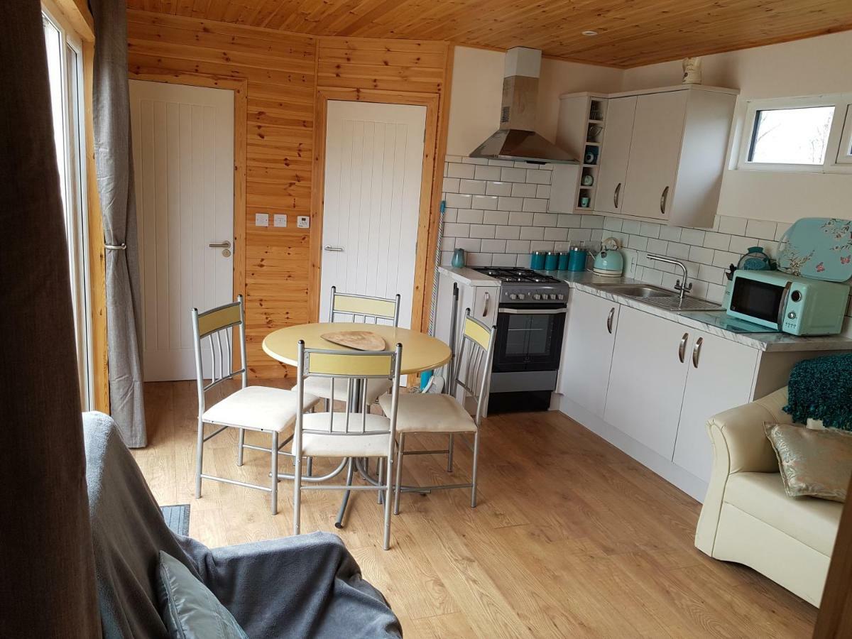 Acorn Camping And Caravan Park Llantwit Major Dış mekan fotoğraf