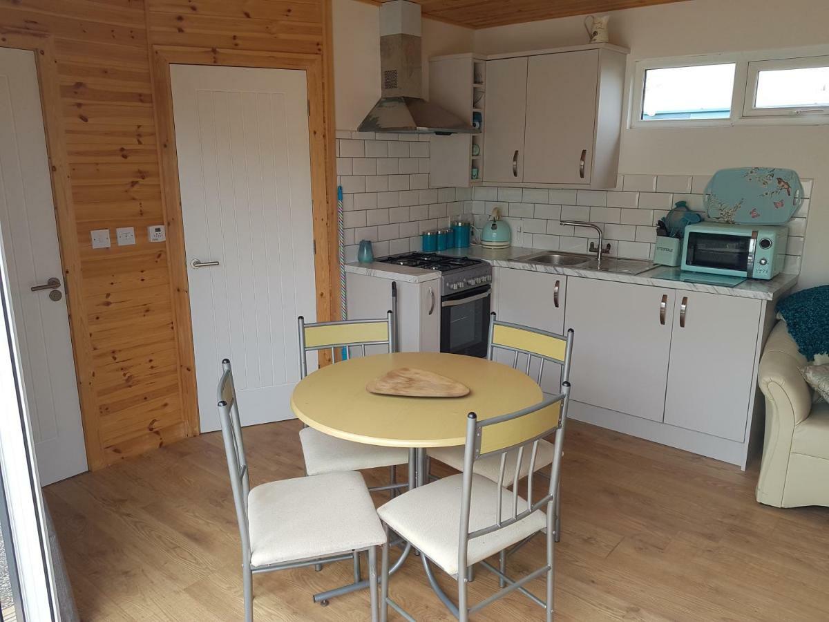 Acorn Camping And Caravan Park Llantwit Major Dış mekan fotoğraf